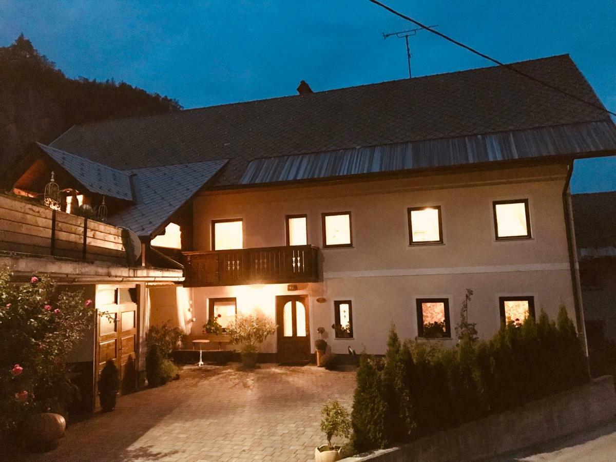 Guesthouse Sabine - Pr' Skminc Bohinjska Bela Exterior photo